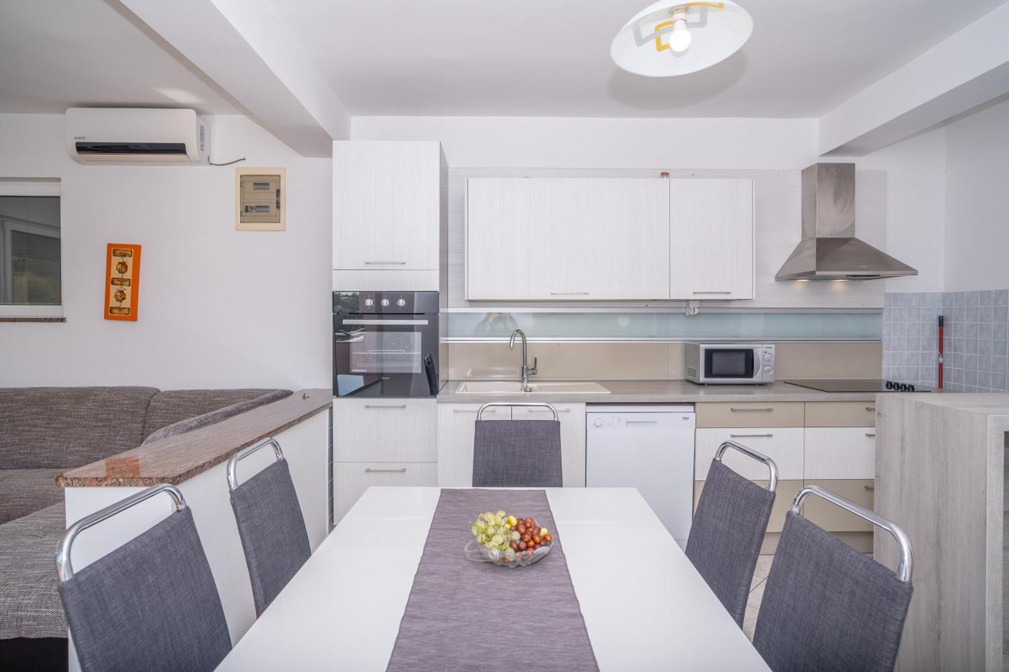 Apartment Bura 希贝尼克 外观 照片