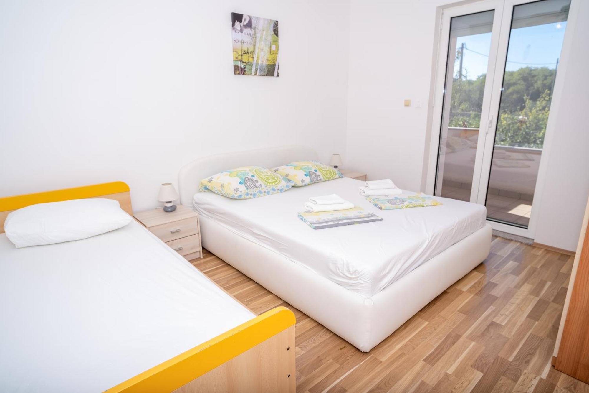 Apartment Bura 希贝尼克 外观 照片